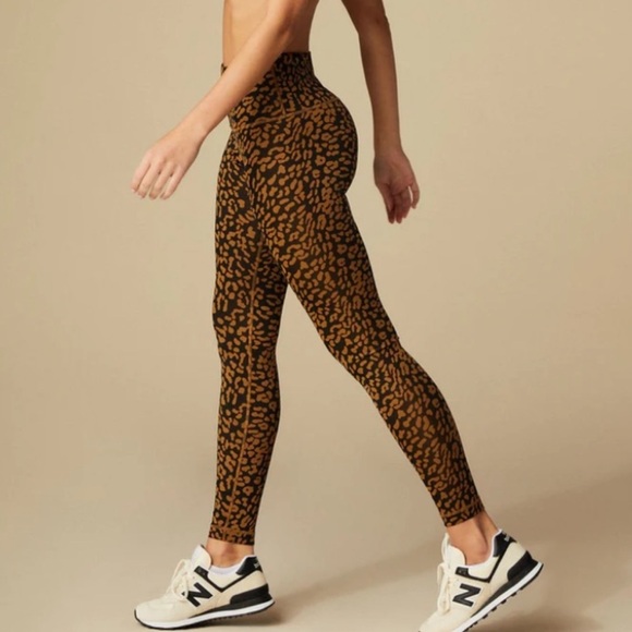 NEW Tan + Lines by Sivan Ayla Leopard WorkOut Set, L - Picture 7 of 9